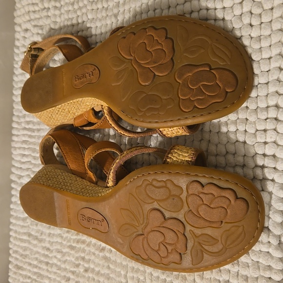 Born Leather Cascade Neutral Strappy Ankle Strap Sandal Boho Minimal Size 9 - Picture 7 of 7